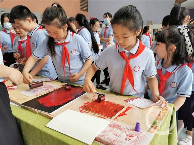 福临对董鄂氏或许是真爱,但不影响他十年间数十位妃嫔十四个子女